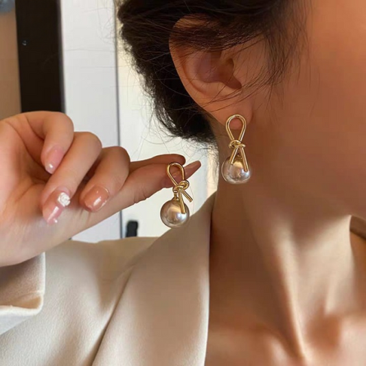 Knot Pearl Earrings